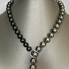 Fine 9.5mm x 12.0mm White South Sea and Tahitian Pearl Ombre Lariat Necklace, 14k White Gold and Diamond Clasp