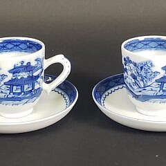 Set of Four Mottahedeh Canton Style Tea Cups and Saucers