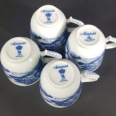 Set of Four Mottahedeh Canton Style Tea Cups and Saucers