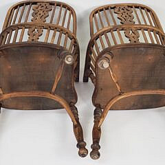 Pair of Antique English Elm Bow Back Windsor Armchairs, 19th century.