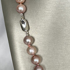 Fine 11mm x 15mm Natural Pink Hue Fresh Water Pearl Necklace