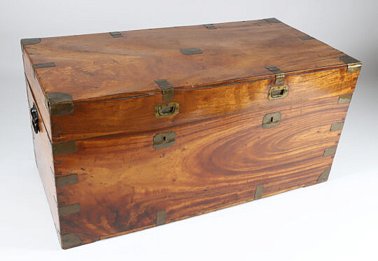 42959 Chinese Export Camphorwood Trunk A IMG_0079