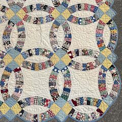 Double Wedding Ring Patchwork Quilt, circa 1930s