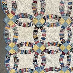 Double Wedding Ring Patchwork Quilt, circa 1930s