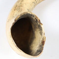 Large Scrimshaw English Steer Horn, 19th Century