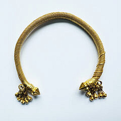 Set of Two Antique 22kt Yellow Gold Bangle Bracelets, 19th Century