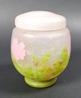 1534-1865 Daum Jar A