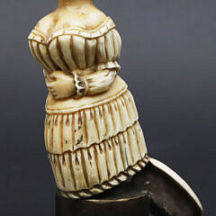 Mariner Carved Figurehead Snuff Box, 19th Century