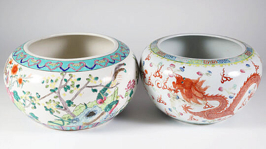 Two Chinese Famille Rose Porcelain Bowls