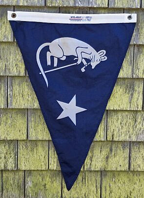4288-955 Wharf Rat Club Flag A