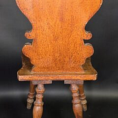 Antique English Oak Figural Carved Hall Chair, circa 1900