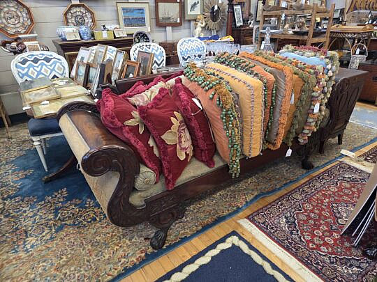 Marketplace Image 7