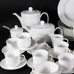 George Davis Wedgwood Nantucket Basket Weave China