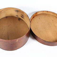 Shaker Oval Wooden Covered Box, 19th Century