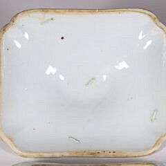 Chinese Export Famille Rose Covered Vegetable Dishes, early 19th Century