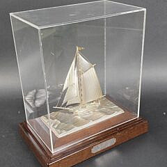 Vintage 960 Sterling Silver One Mast Sailing Yacht Boat Model, 20th century