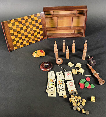 4427-955 Inlaid Game Box A.edited