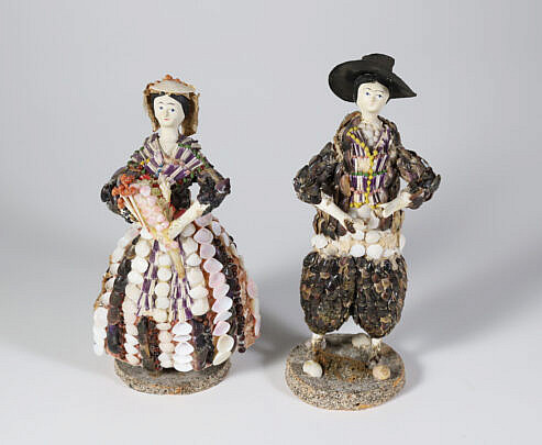 1-5583 Pair of Shell Embossed Figures A 0169 JPG