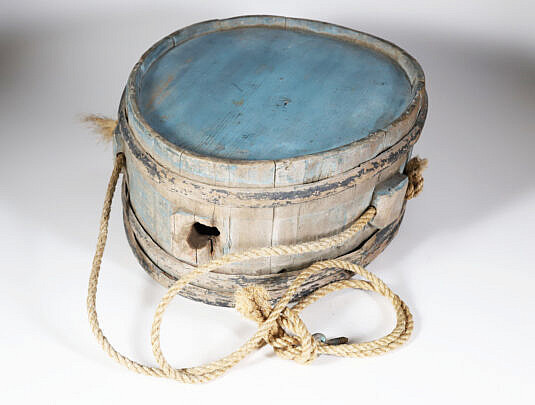10-5592 Antique Canteen A 9983_2 JPG