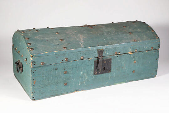 68-4810 Brass Studded Pine Sea Chest A 9997 JPG