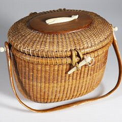 Jose Formoso Reyes Nantucket Friendship Basket with Carved Whale on Lid