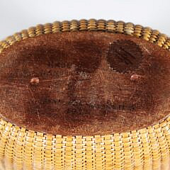 Jose Formoso Reyes Nantucket Friendship Basket with Carved Whale on Lid