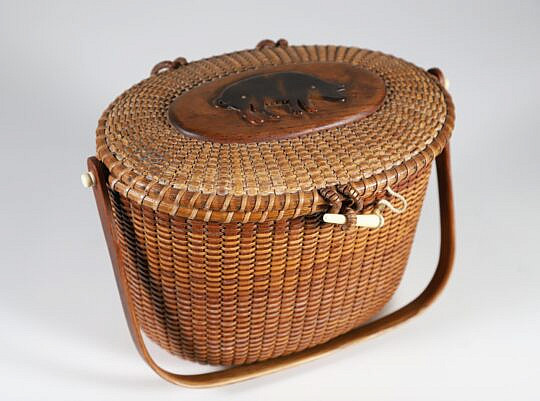 Sherwin Boyer Nantucket Friendship Basket with Tortoise Pig on Lid