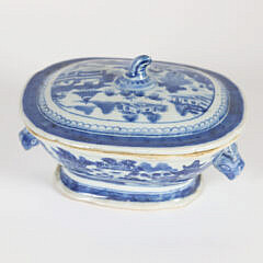 Assortment of Four Pieces of Blue and White Canton China, 19th Century