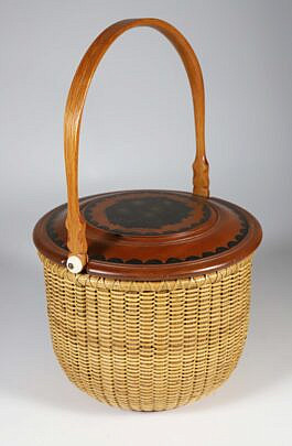 Harry Hilbert Round Covered Nantucket Basket Circa 1998