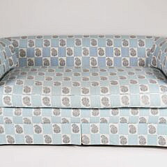 24-5607 Couch A 0280_2 JPG