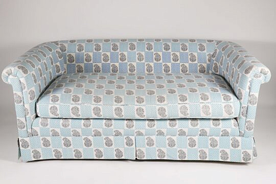 24-5607 Couch A 0280_2 JPG