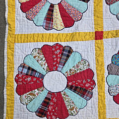 Vintage Colorful Dresden Plate Patchwork Quilt, circa 1930s