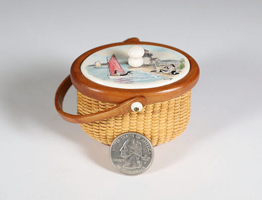 Miniature Oval Nantucket Basket with Removable Scrimshaw Brant Point Light Lid