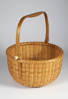 Jose Formoso Reyes Round Swing Handle Nantucket Basket, Circa 1996