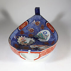Imari Porcelain Boat with Four Interior Cameos including a Western Falconer, 19th Century