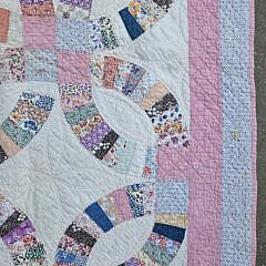 Vintage Double Wedding Ring Patchwork Quilt, circa 1930s