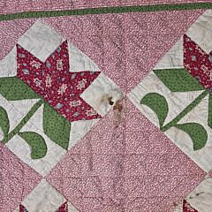 Antique Red and Green Calico Oak Leaf Patchwork Quilt, 19th Century