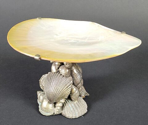 1636-1865 Shell Tazza A