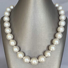 43-4960 17mm White South Sea Pearl Necklace A IMG_0058