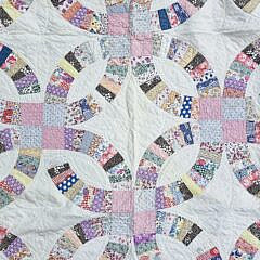 Vintage Double Wedding Ring Patchwork Quilt, circa 1930s