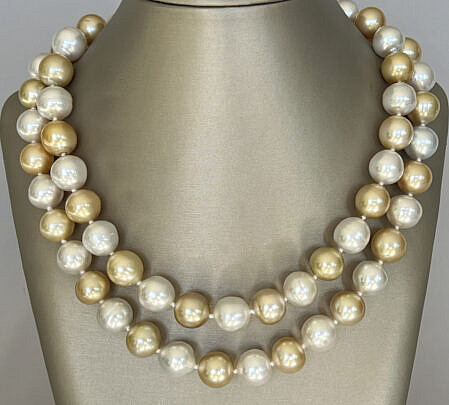 44-4960 Gold White South Sea Pearl Necklace A IMG_0082