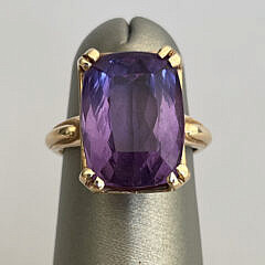 55-5570 Cushion Cut Amethyst Ring A IMG_0127