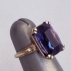 14k Yellow Gold Amethyst “Cushion Cut” Lady’s Cocktail Ring