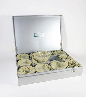 Set of 12 Signed Steuben Glass Bowls in Original Felt Bags and Box