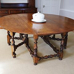 Large English Oak Round Robust Gate Leg Table