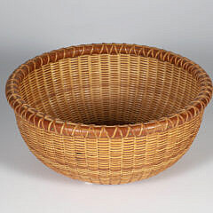Jean M. Valerio Woven Round Open Nantucket Basket with Carved Wood Carved Scallop Shell, circa 2002