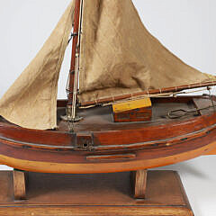 19th Century English Miniature Model of a Fishing Trawler