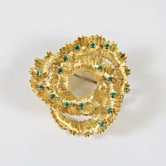 18K Gold and Emerald Brooch Set with 15 Small Emeralds Stamped 18K Italy