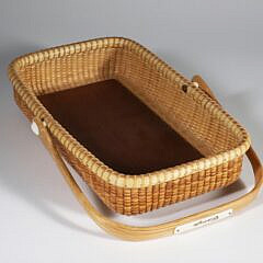 Bill and Judy Sayle Nantucket Swing Handle Nantucket Basket Napkin Tray, circa 2000