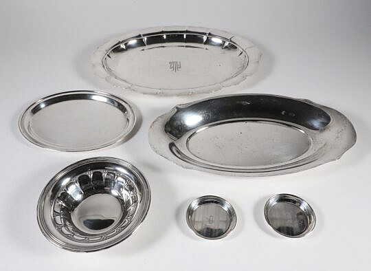Six Pieces of Assorted Sterling Silver Tableware comprising 3 oval trays, 2 coasters, one berry bowl 